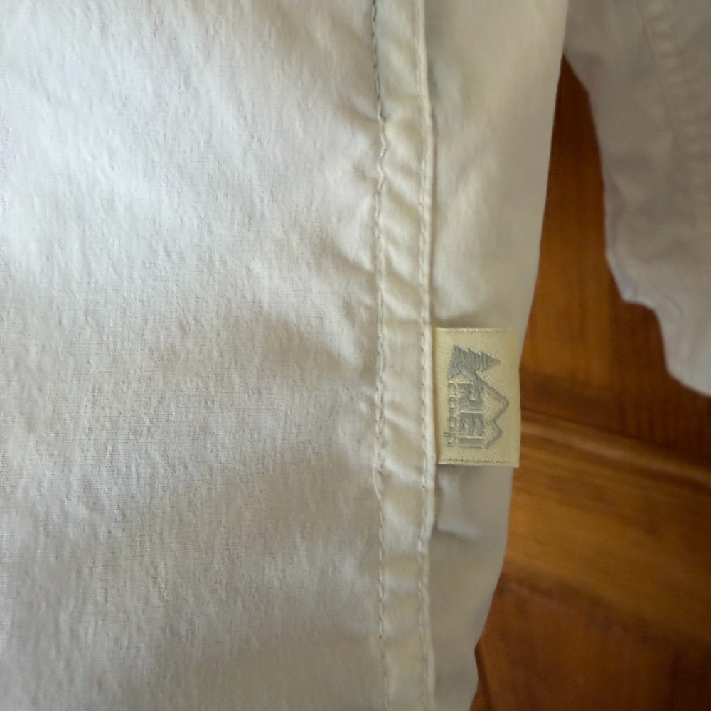 REI White Long-Sleeve unisex Button Front Shirt - Picture 3 of 11